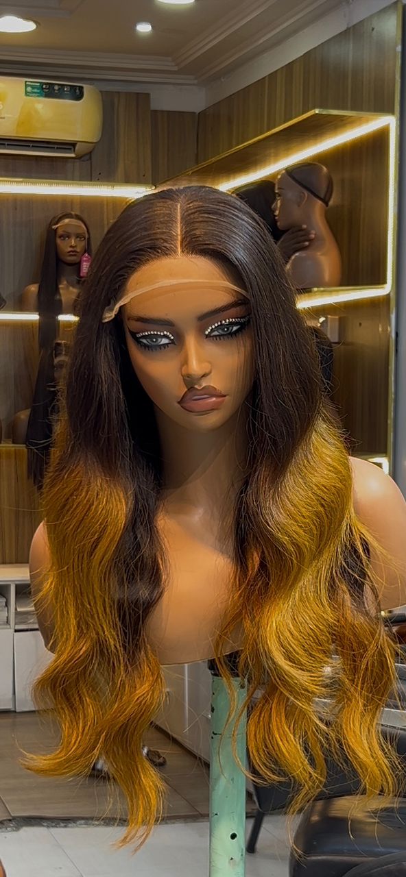 22 Inch Wavy Bouncy Wig