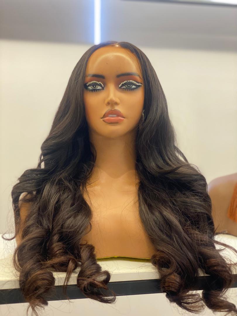 20 Inch Body Wave Wig – Natural Black